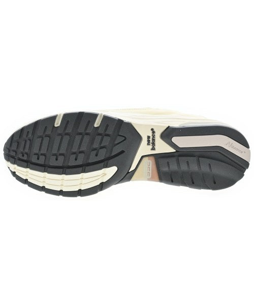 New Balance 運動鞋