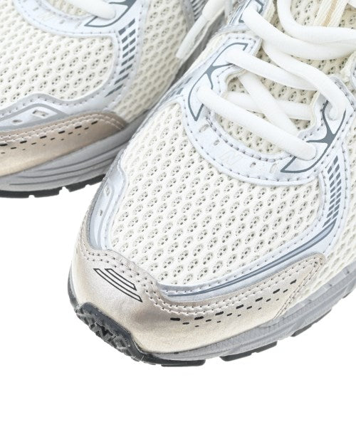 New Balance 運動鞋