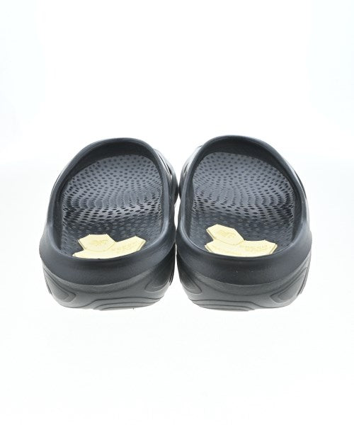 New Balance 涼鞋