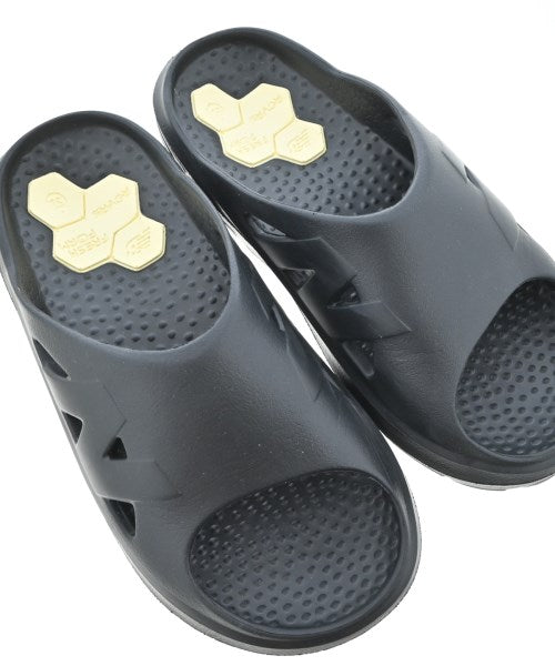 New Balance 涼鞋