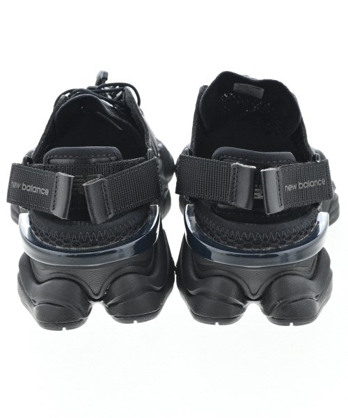 New Balance 涼鞋