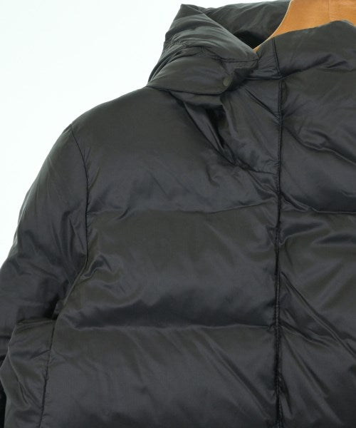 CANADA GOOSE 羽絨夾克/背心