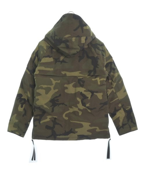 CANADA GOOSE 羽絨夾克/背心