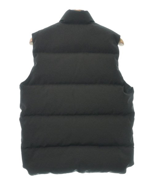 CANADA GOOSE 羽絨夾克/背心