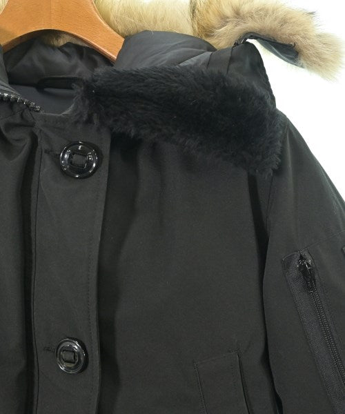 CANADA GOOSE 羽絨夾克/背心
