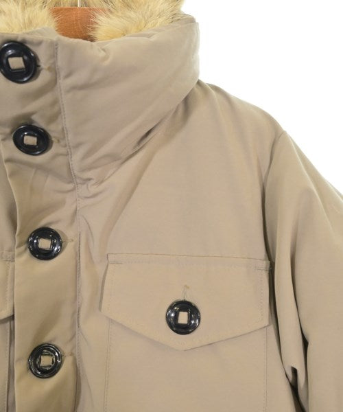 CANADA GOOSE 羽絨夾克/背心