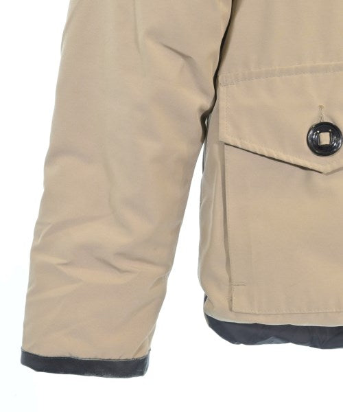 CANADA GOOSE 羽絨夾克/背心