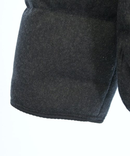 CANADA GOOSE 羽絨夾克/背心