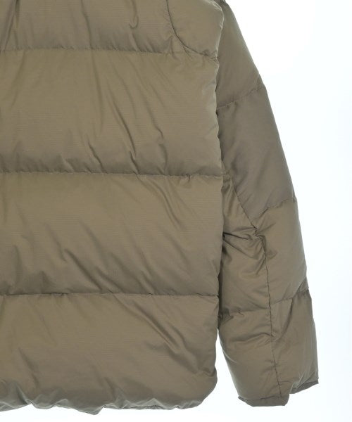 CANADA GOOSE 羽絨夾克/背心