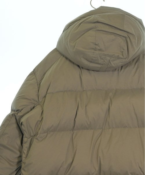 CANADA GOOSE 羽絨夾克/背心