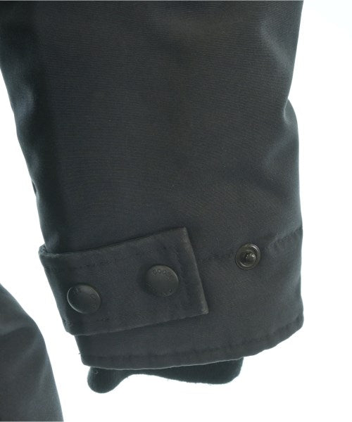 CANADA GOOSE 羽絨夾克/背心