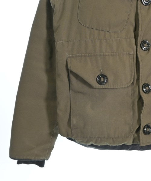 CANADA GOOSE 羽絨夾克/背心