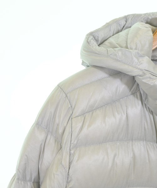 CANADA GOOSE 羽絨夾克/背心