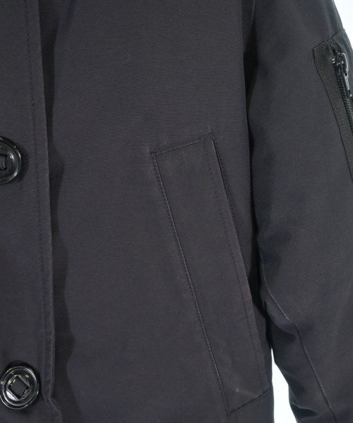 CANADA GOOSE 羽絨夾克/背心