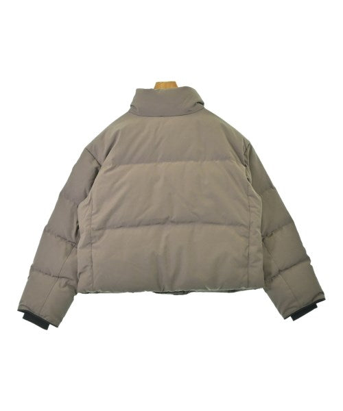 CANADA GOOSE 羽絨夾克/背心