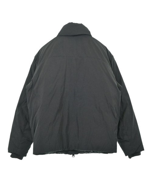 CANADA GOOSE 羽絨夾克/背心
