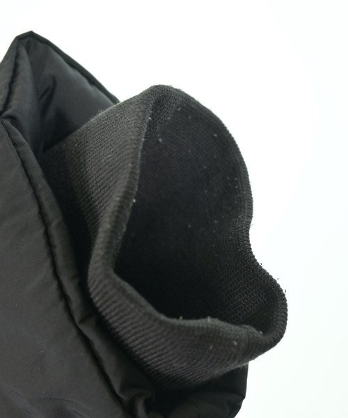 CANADA GOOSE 羽絨夾克/背心