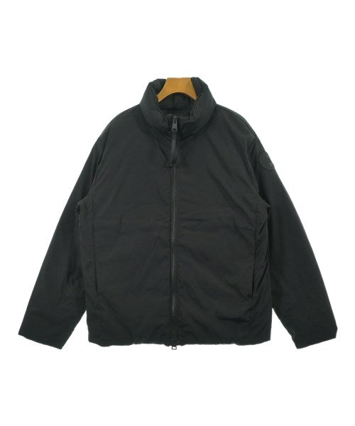 CANADA GOOSE 羽絨夾克/背心