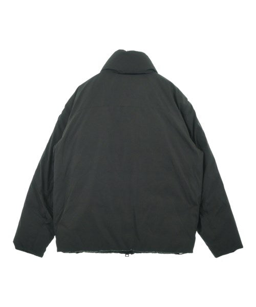 CANADA GOOSE 羽絨夾克/背心