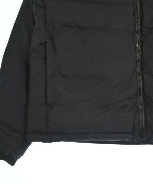CANADA GOOSE 羽絨夾克/背心