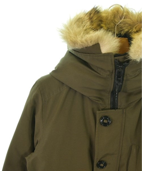 CANADA GOOSE 羽絨夾克/背心