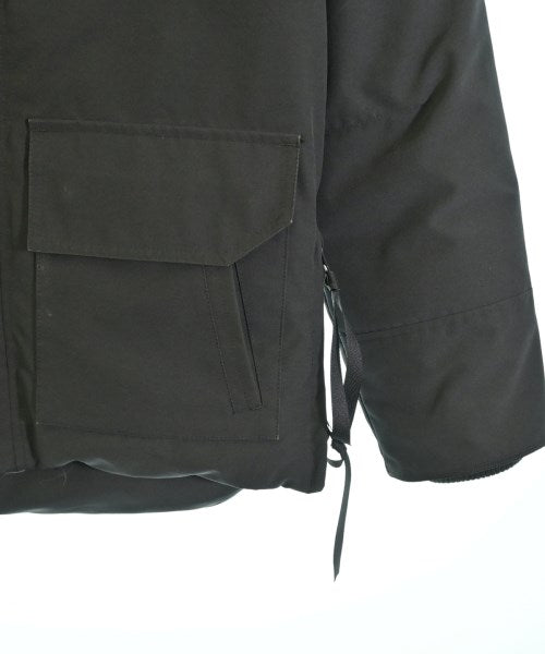 CANADA GOOSE 羽絨夾克/背心