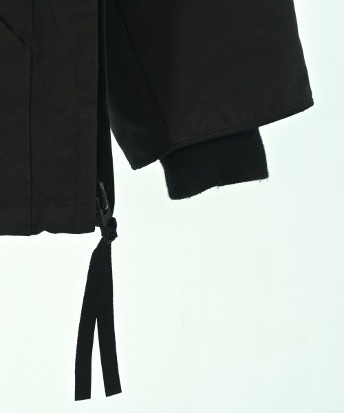 CANADA GOOSE 羽絨夾克/背心