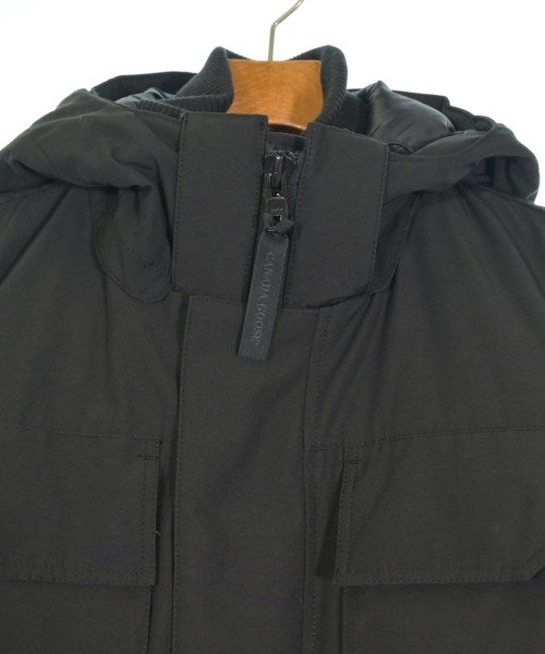 CANADA GOOSE 羽絨夾克/背心