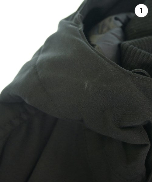 CANADA GOOSE 羽絨夾克/背心