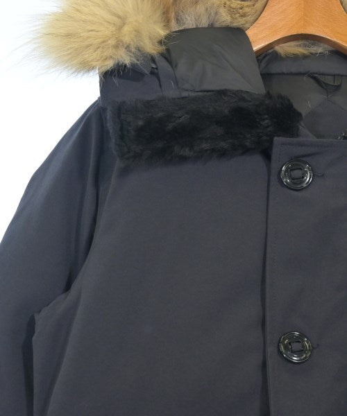CANADA GOOSE 羽絨夾克/背心