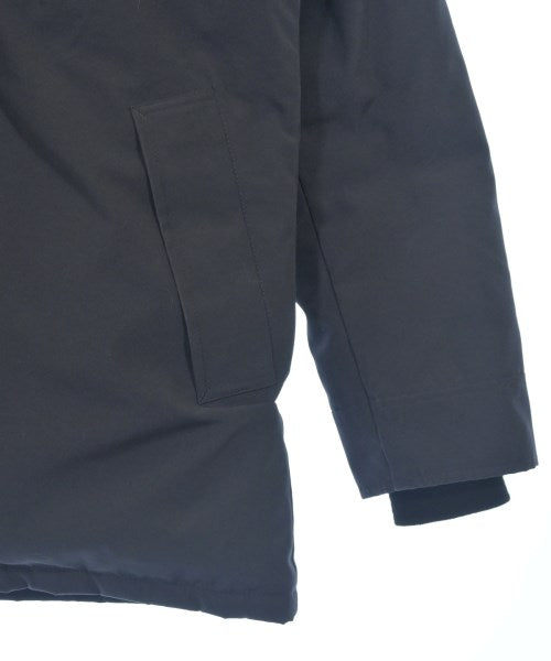 CANADA GOOSE 羽絨夾克/背心