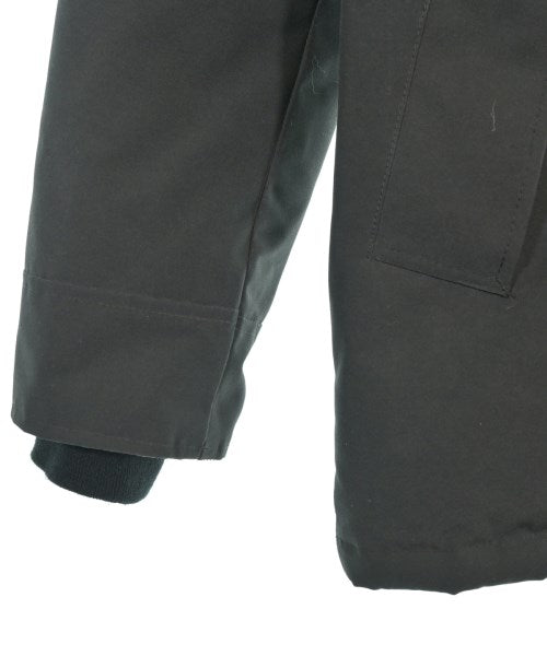 CANADA GOOSE 羽絨夾克/背心