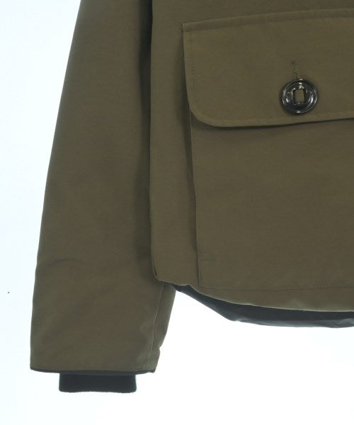 CANADA GOOSE 羽絨夾克/背心