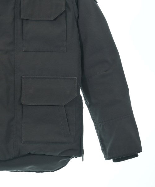 CANADA GOOSE 羽絨夾克/背心