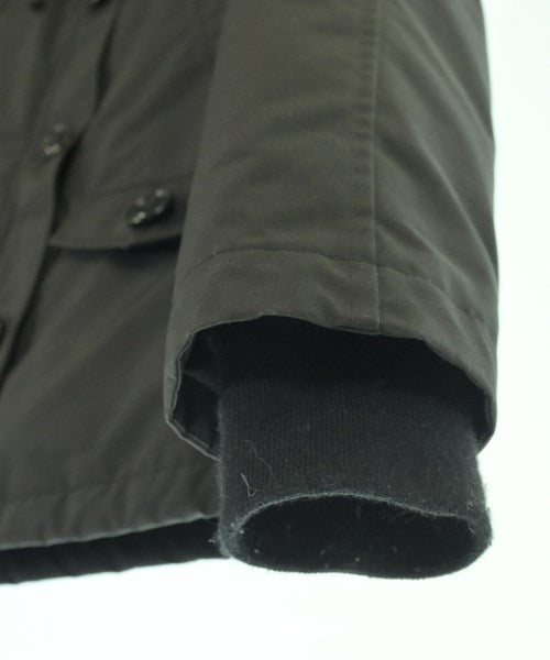 CANADA GOOSE 羽絨夾克/背心