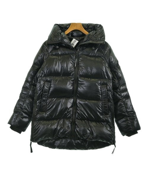 CANADA GOOSE 羽絨夾克/背心