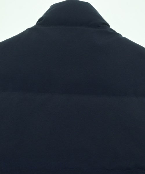 CANADA GOOSE 羽絨夾克/背心
