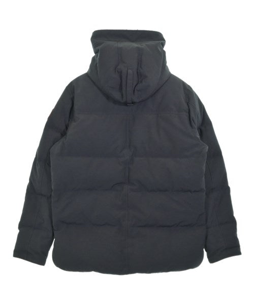CANADA GOOSE 羽絨夾克/背心