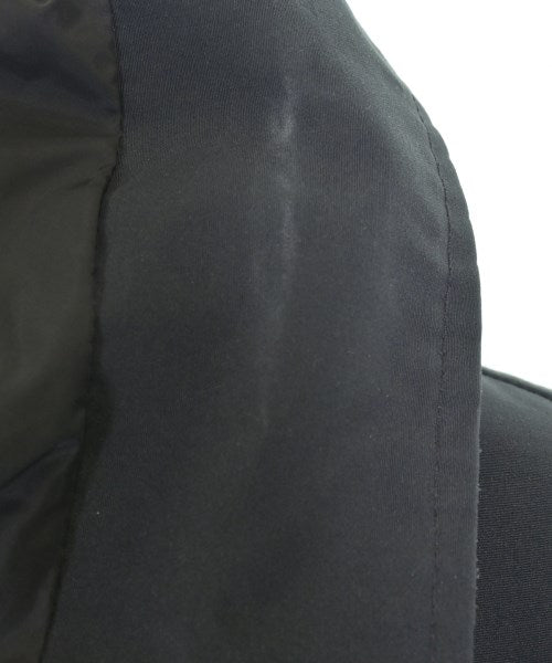 CANADA GOOSE 羽絨夾克/背心