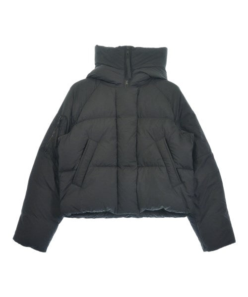 CANADA GOOSE 羽絨夾克/背心