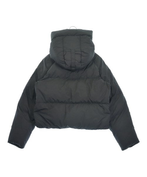 CANADA GOOSE 羽絨夾克/背心