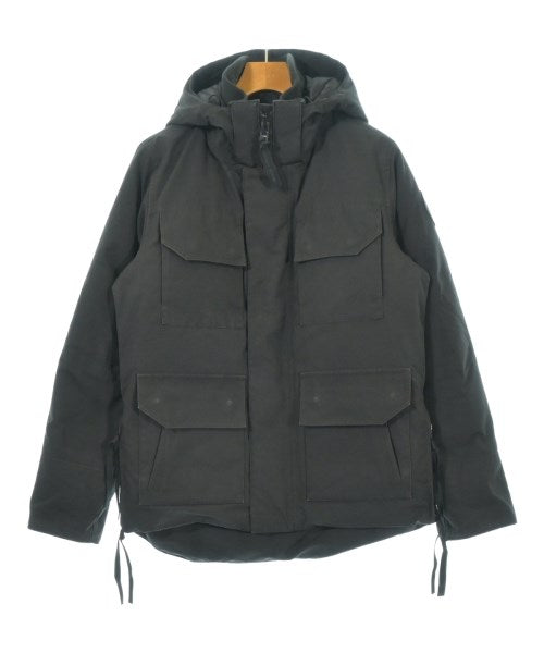 CANADA GOOSE 羽絨夾克/背心