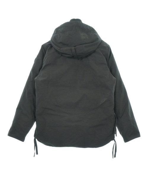 CANADA GOOSE 羽絨夾克/背心