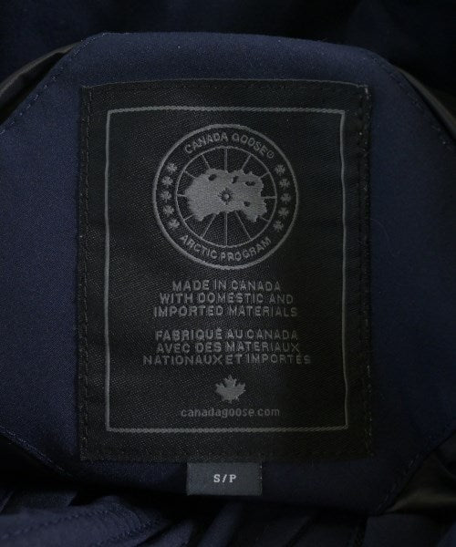 CANADA GOOSE 羽絨夾克/背心