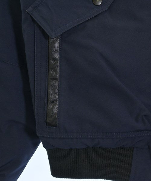 CANADA GOOSE 羽絨夾克/背心