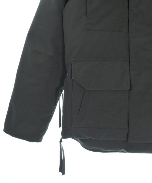 CANADA GOOSE 羽絨夾克/背心