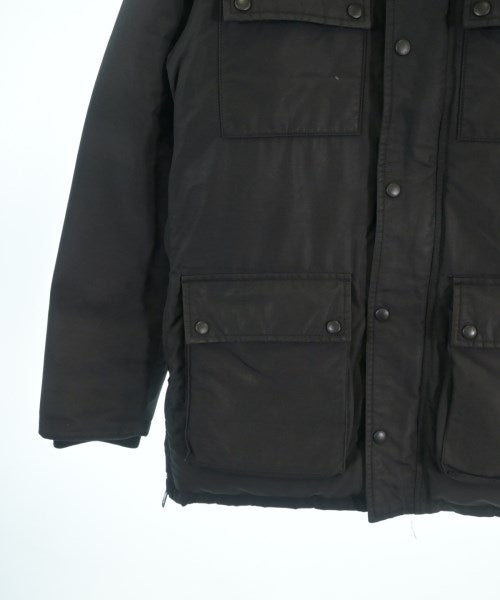 CANADA GOOSE 羽絨夾克/背心