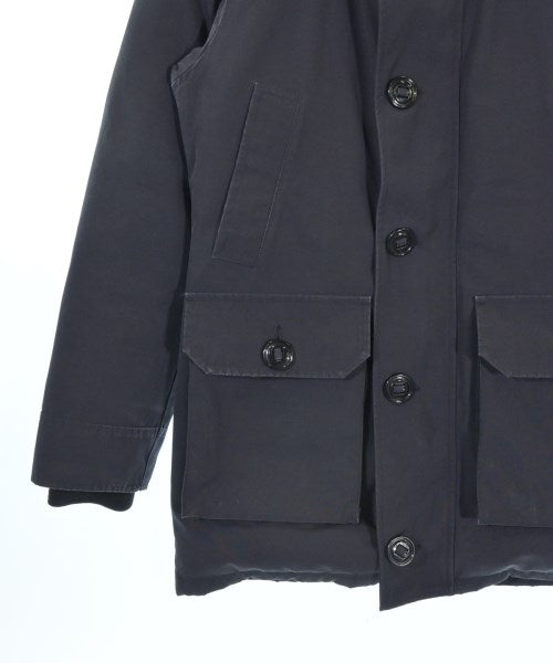 CANADA GOOSE 羽絨夾克/背心