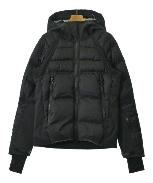 CANADA GOOSE 羽絨夾克/背心