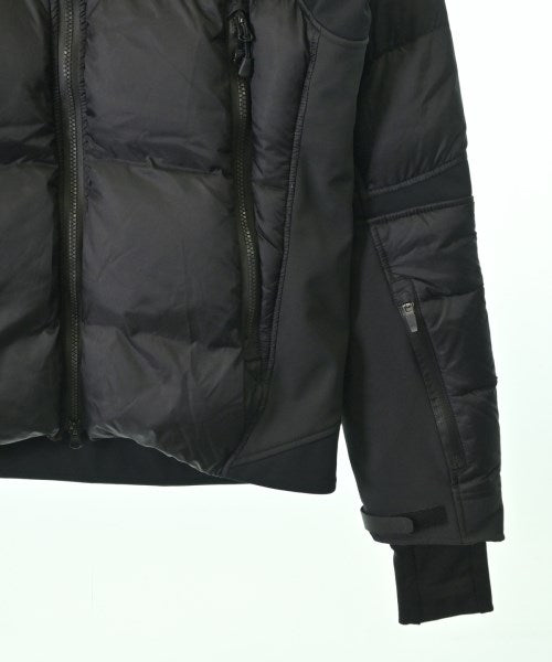 CANADA GOOSE 羽絨夾克/背心